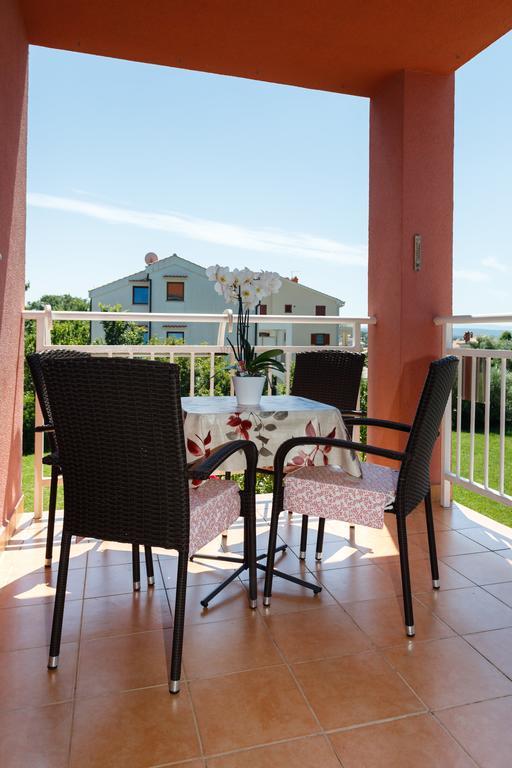 Apartman Snjezana Malinska Extérieur photo