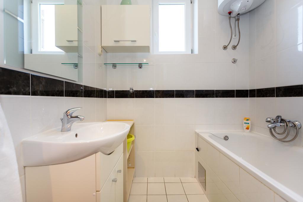 Apartman Snjezana Malinska Extérieur photo