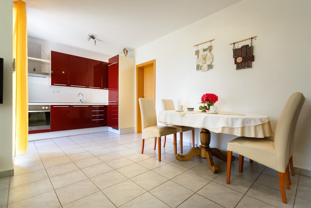 Apartman Snjezana Malinska Extérieur photo