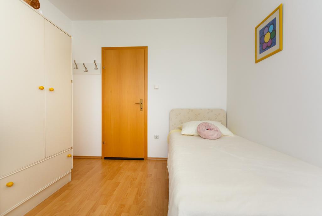 Apartman Snjezana Malinska Extérieur photo